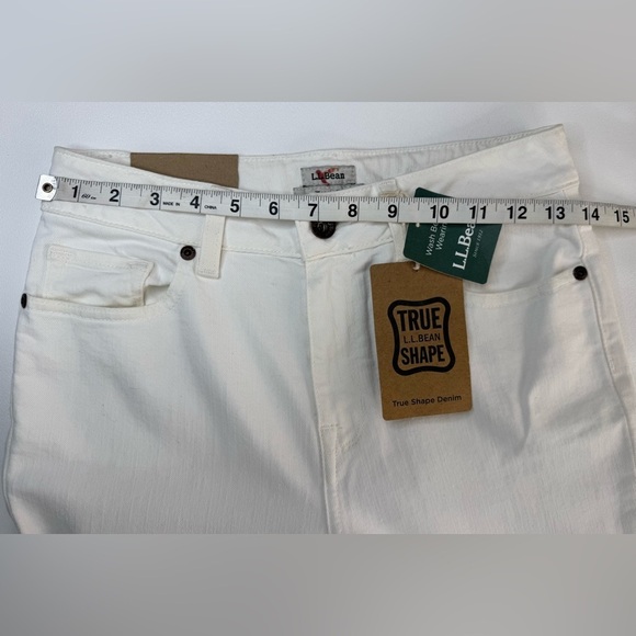 NWT L.L. Bean Classic Fit Stretch Straight Jeans Women’s Size 4 - Picture 4 of 10